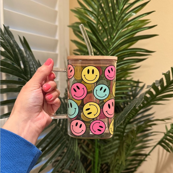 🆕 Happy Face Spring Can Glass Cup - Picture 1 of 6